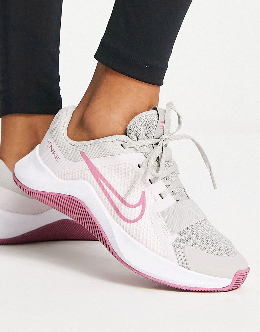 MC 2 - Sneakers grigie e rosa - Nike Training - Modalova