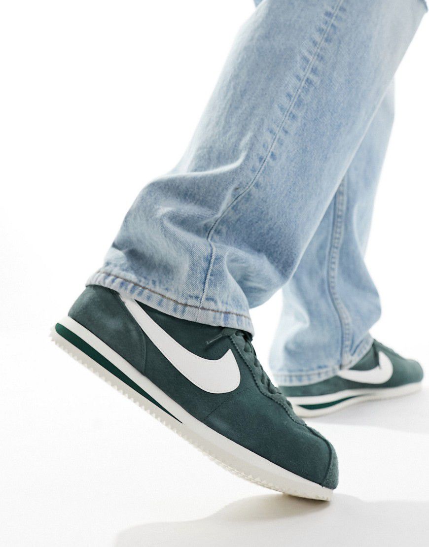 Cortez - Sneakers in camoscio verde bosco - Nike - Modalova