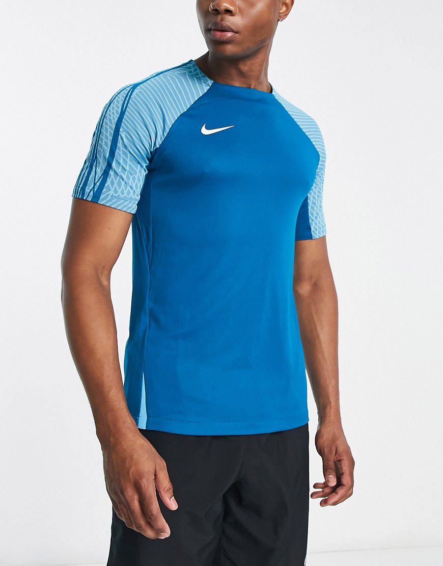 Strike Dri-FIT - T-shirt -azzurra con design a pannelli - Nike Football - Modalova