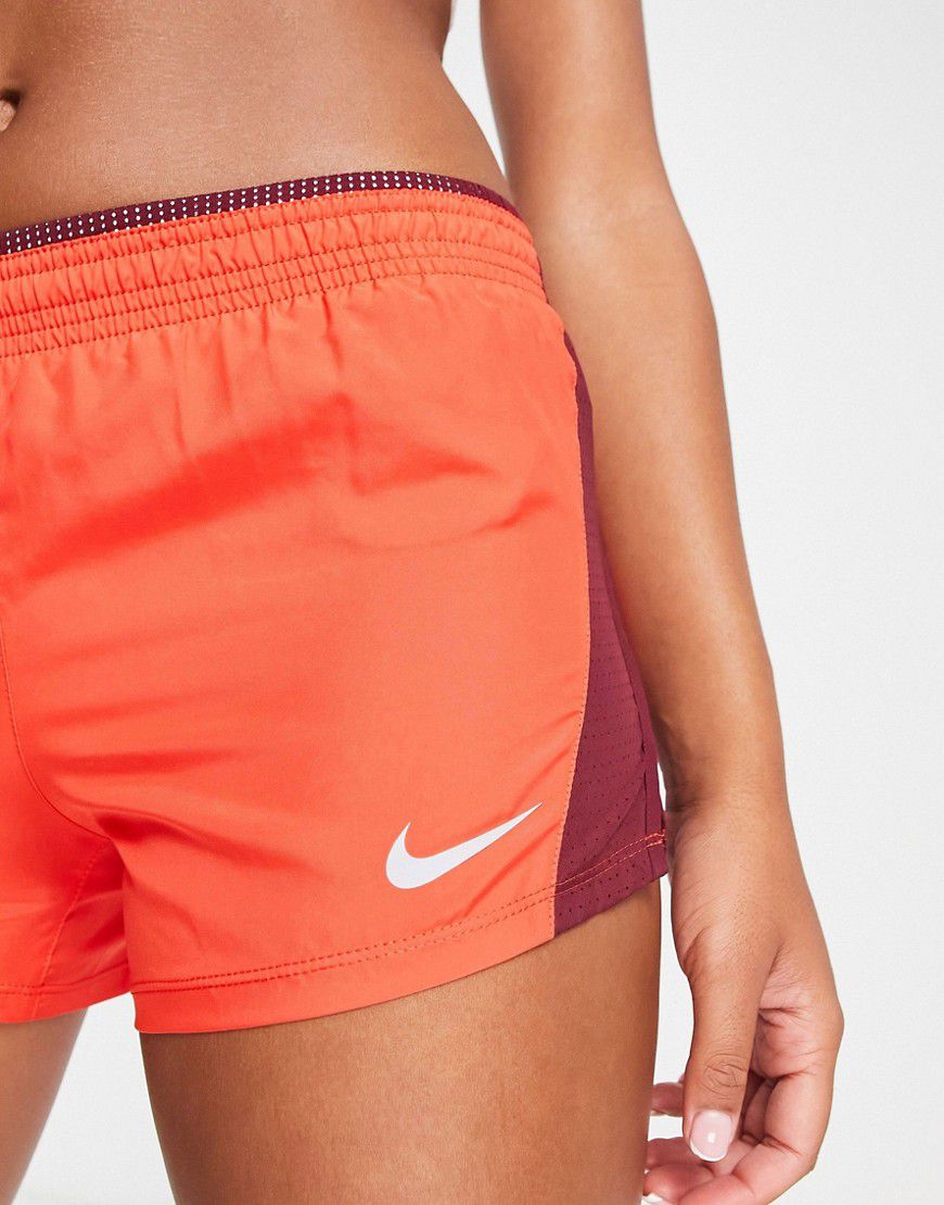 K - Pantaloncini arancioni - Nike Running - Modalova