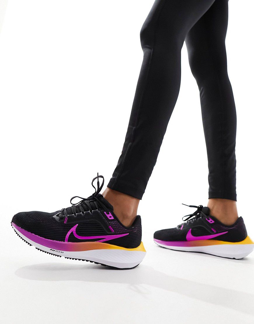 Air Zoom Pegasus 40 - Sneakers nere e viola hyper - Nike Running - Modalova