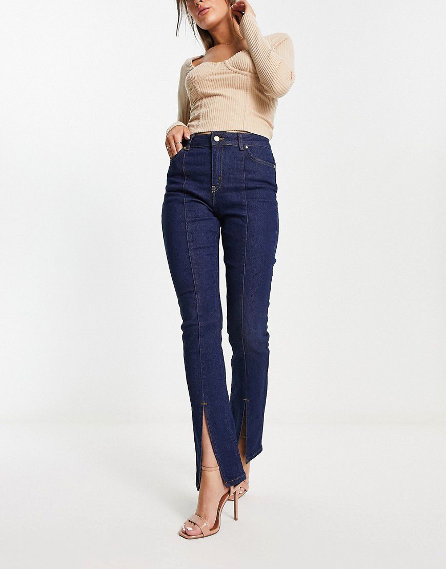 Jeans medio con spacco sul fondo - Something New - Modalova