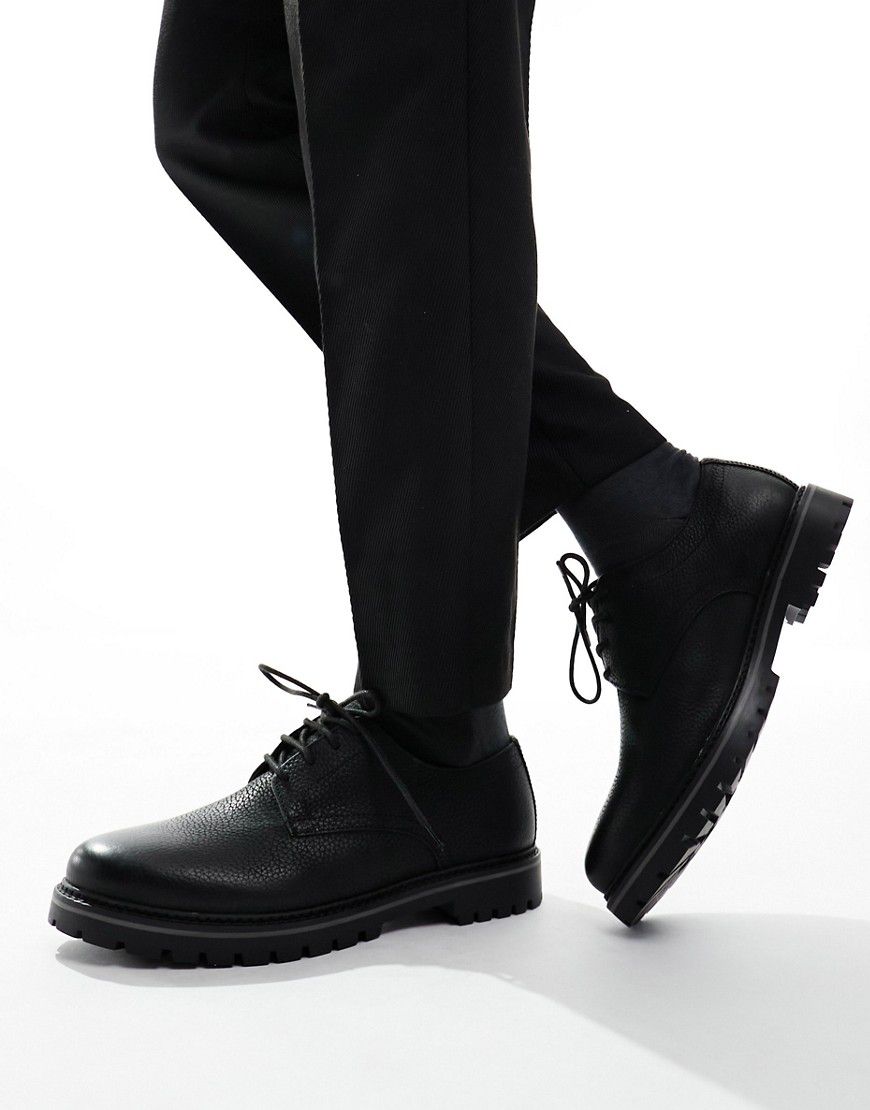 Paxton - Scarpe stringate in pelle nera con suola spessa - Schuh - Modalova