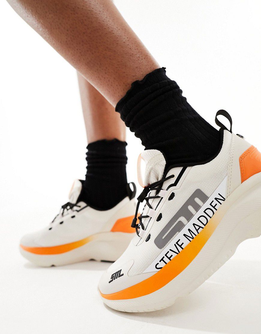Elevate 2 - Sneakers arancioni e bianco osso - Steve Madden - Modalova