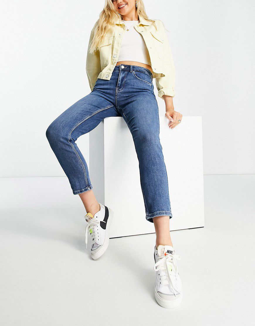 Lili - Mom jeans slim a vita medio-alta in lavaggio medio - Pieces - Modalova