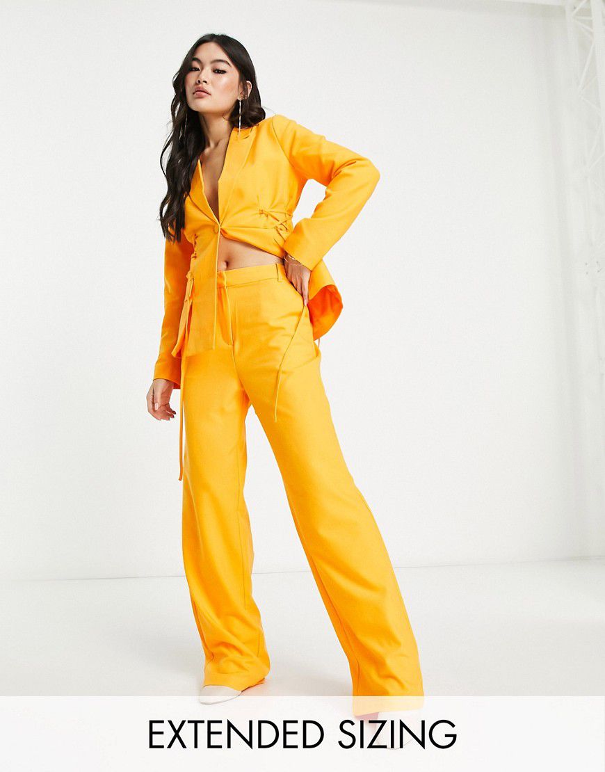 X Joann Van Den Herik - Pantaloni sartoriali a fondo ampio arancioni in coordinato - Vero Moda - Modalova