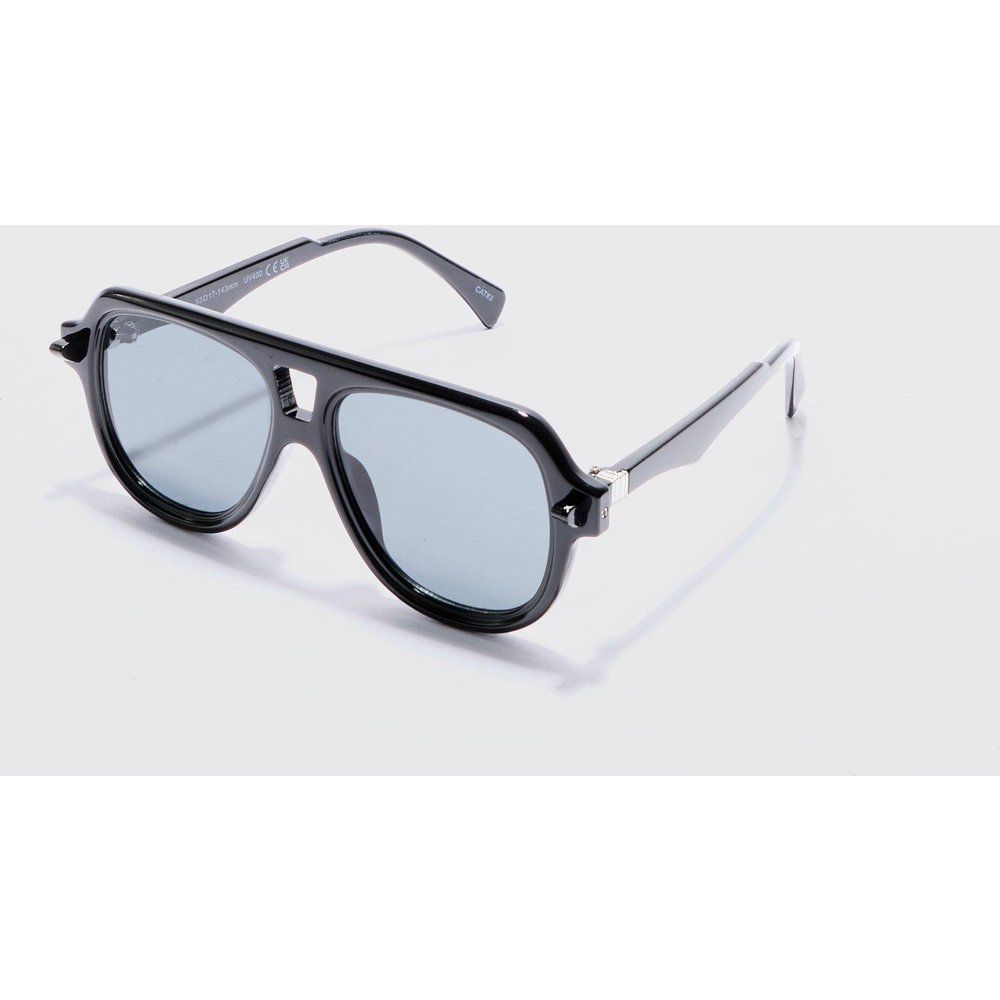 Plastic Aviator Sunglasses In Black - boohoo - Modalova
