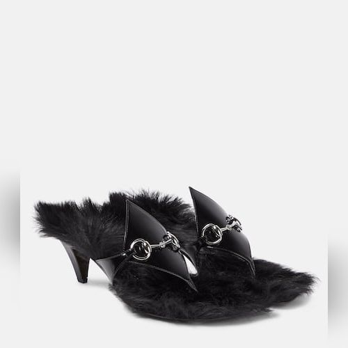 Gucci fur slide online sandals